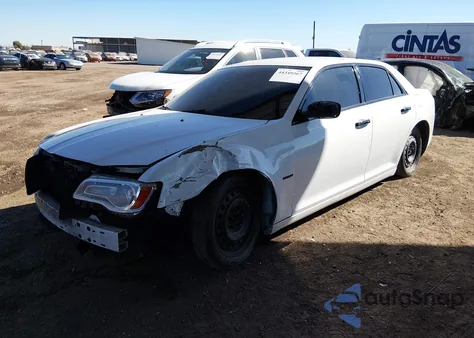 2013 Chrysler 300C z USA, uszkodzony, nr VIN 2C3CCAET0DH710101